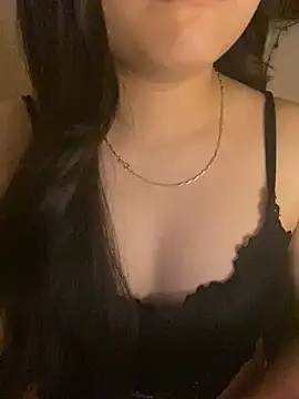 Rosecute11 online show from May 1, 4:12 pm