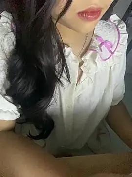 Rosecute11 online show from April 10, 10:33 am