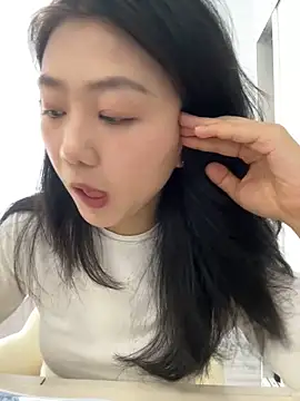 Snapshot of Shanshan_1267 chatting on April 21, 4:41 am Shanshan 1267 online show from April 21, 4:41 am