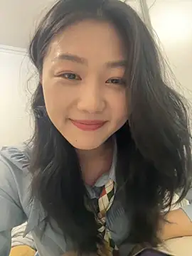 Snapshot of Shanshan_1267 chatting on April 23, 1:46 pm Shanshan 1267 online show from April 23, 1:46 pm