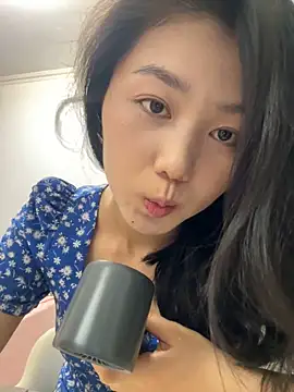 Snapshot of Shanshan_1267 chatting on May 24, 11:54 am Shanshan 1267 online show from May 24, 11:54 am