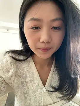 Snapshot of Shanshan_1267 chatting on May 10, 2:04 am Shanshan 1267 online show from May 10, 2:04 am