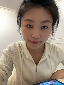 Snapshot of Shanshan_1267 chatting on May 7, 12:08 pm Shanshan 1267 online show from May 7, 12:08 pm