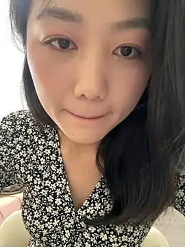 Snapshot of Shanshan_1267 chatting on May 27, 2:19 am Shanshan 1267 online show from May 27, 2:19 am