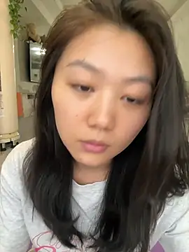 Snapshot of Shanshan_1267 chatting on May 15, 11:08 am Shanshan 1267 online show from May 15, 11:08 am