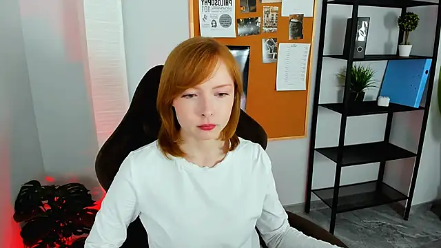 CherryCrushLove online show from May 14, 5:59 am