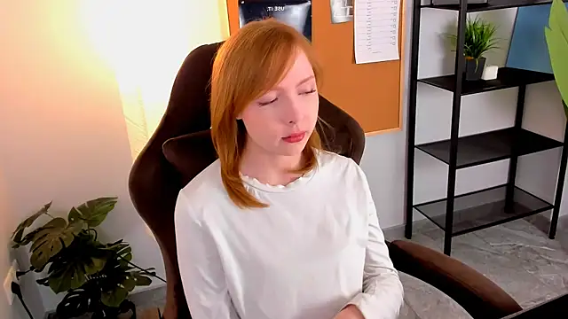 CherryCrushLove online show from May 3, 6:07 am