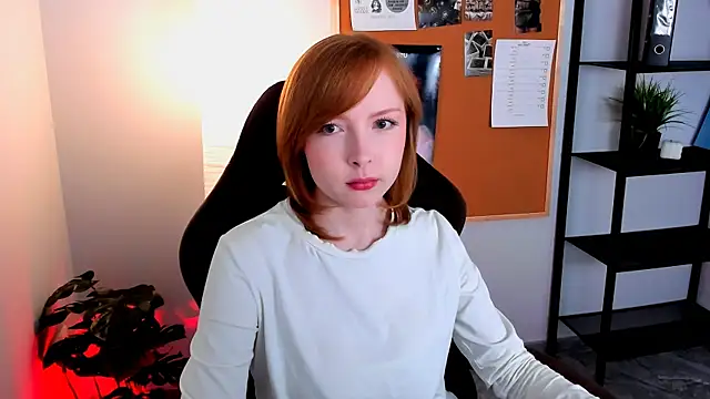 CherryCrushLove online show from May 16, 5:39 am