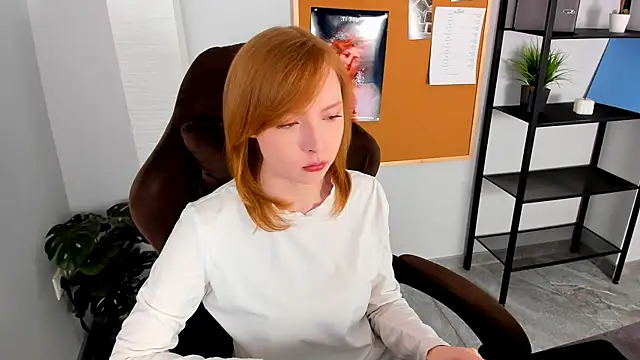 CherryCrushLove online show from April 29, 5:55 am