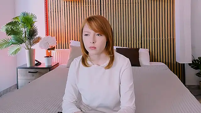 CherryCrushLove online show from April 11, 7:45 am