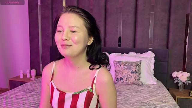 FlowyLily online show from April 2, 1:46 am