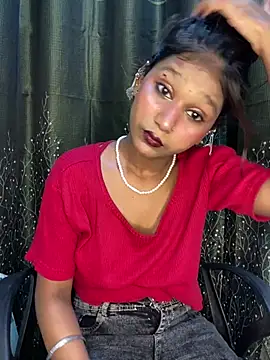Cutiepie- online show from April 18, 5:59 pm