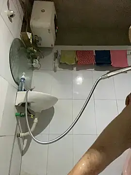 Elisa-a online show from April 16, 3:13 pm