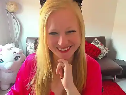 Al1ceC4t online show from April 14, 8:25 pm