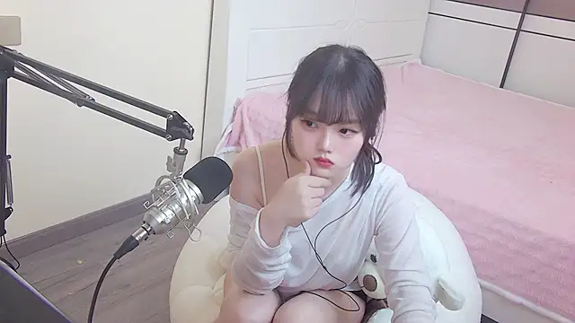 Snapshot of NINI531 chatting on April 14, 11:37 am NINI531 online show from April 14, 11:37 am