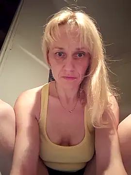 RinaSunX online show from April 13, 1:20 am