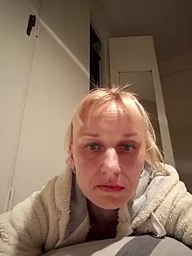 RinaSunX online show from April 3, 12:50 am