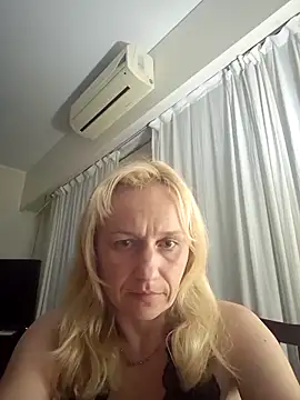 RinaSunX online show from April 21, 2:14 am