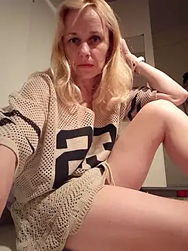 RinaSunX online show from April 4, 2:40 am