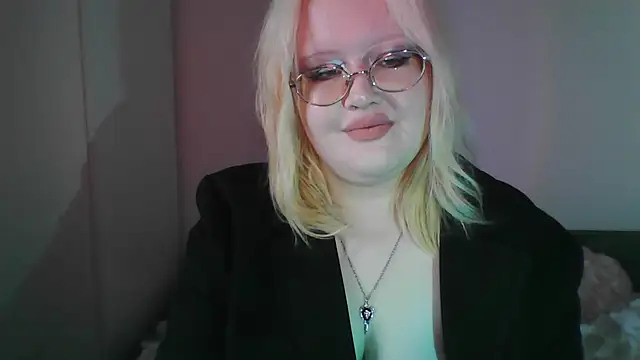 Elayne Sweet online show from April 14, 8:08 am
