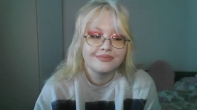 Elayne Sweet online show from April 12, 8:06 am
