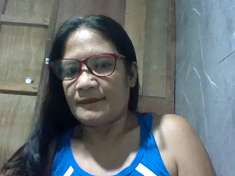 PinayZaira online show from May 21, 5:10 pm
