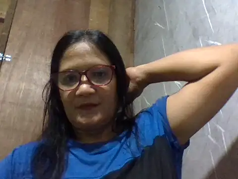 PinayZaira online show from May 12, 8:10 am