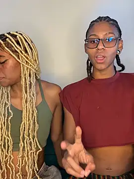 Sun lynx Love online show from April 6, 10:11 pm