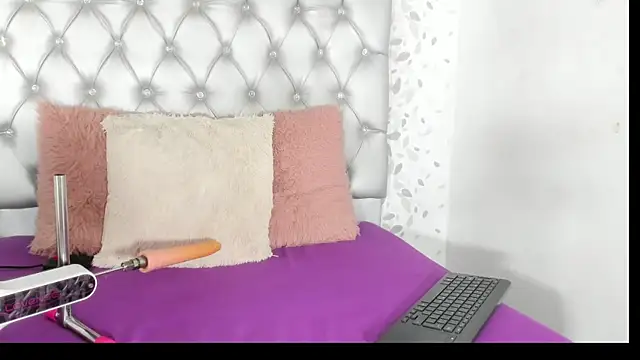 brenda sofia69 online show from July 15, 1:40 pm