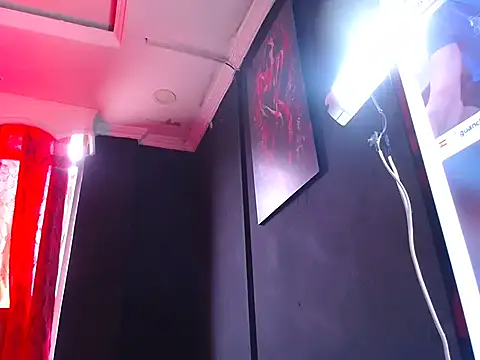 AlanFox1 online show from April 8, 1:23 pm