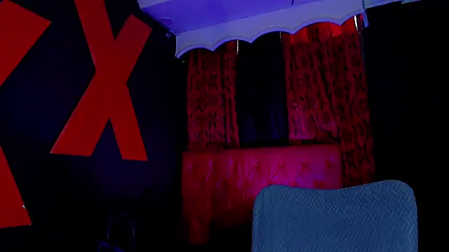 AlanFox1 online show from June 25, 12:21 pm