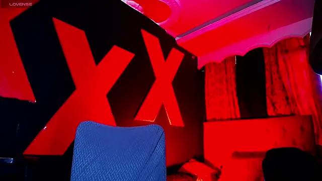 AlanFox1 online show from May 4, 1:36 pm