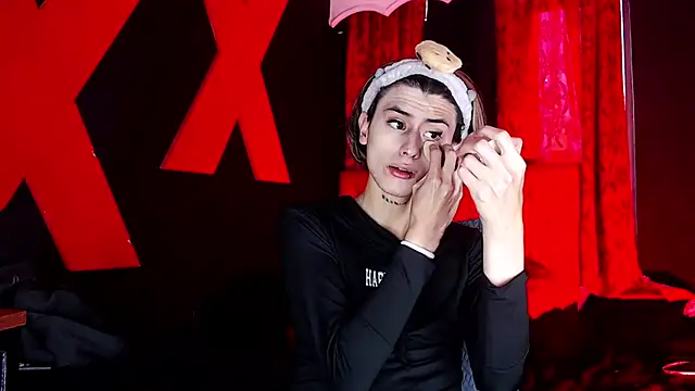 AlanFox1 online show from May 29, 1:39 pm