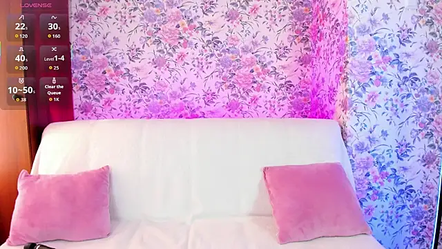 Snapshot of MissAlison__ chatting on July 2, 4:07 am MissAlison online show from July 2, 4:07 am