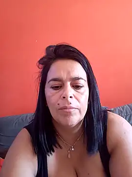 lucianamorocha online show from May 11, 4:04 pm