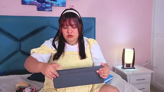 AleSweet 1 online show from May 3, 1:36 pm