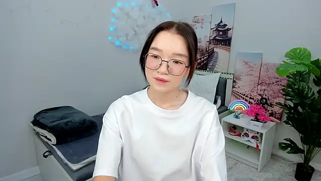 Snapshot of syuri_sun chatting on June 11, 2:36 pm syuri sun online show from June 11, 2:36 pm