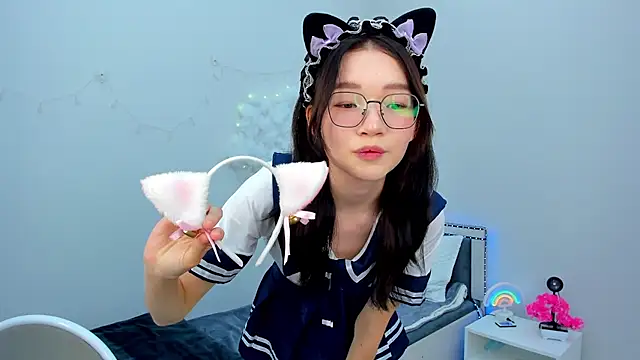 Snapshot of syuri_sun chatting on June 3, 2:33 pm syuri sun online show from June 3, 2:33 pm