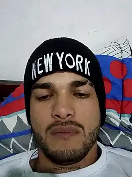 Nicolas Moncadas online show from April 4, 7:31 pm