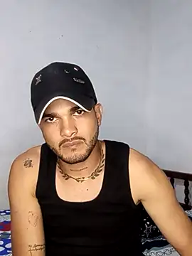 Nicolas Moncadas online show from May 6, 3:32 am