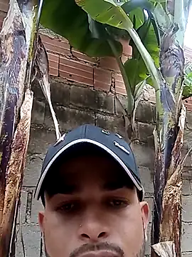 Nicolas Moncadas online show from April 8, 5:25 pm