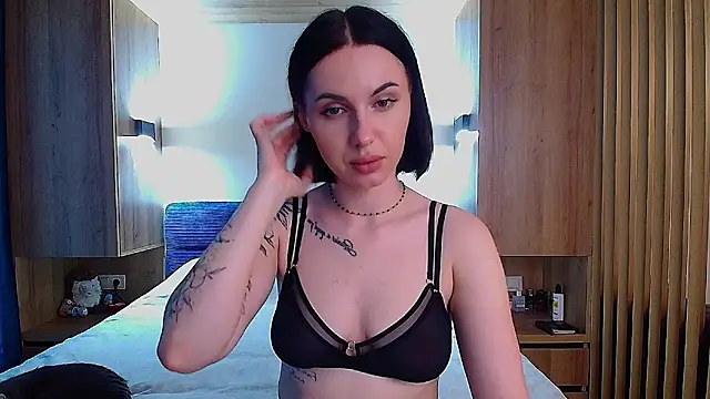 Sour Berry  online show from May 17, 2:50 pm