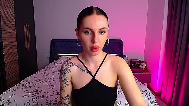 Sour Berry  online show from April 3, 4:46 pm