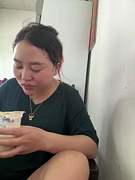 Lina-Naughty online show from April 4, 7:59 am
