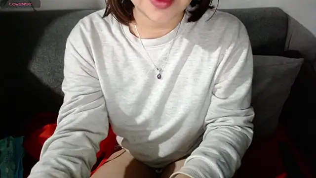 Elfi 333 online show from April 16, 11:40 pm