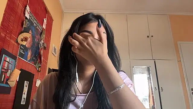 JenniRoutt online show from April 5, 10:55 am