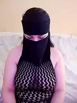 Queen Lola online show from April 1, 1:52 pm