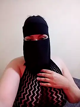 Queen Lola online show from April 9, 1:28 pm