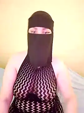 Queen Lola online show from May 15, 2:48 pm