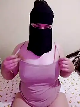 Queen Lola online show from May 9, 7:06 pm